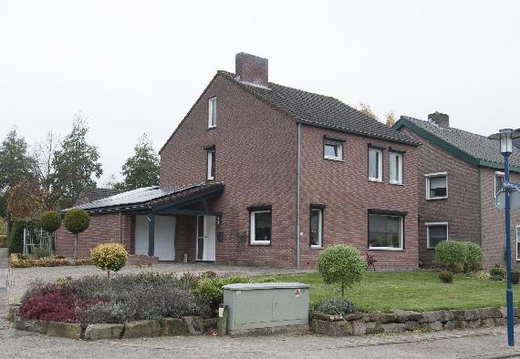 Vraagprijs 349.500,- k.k. Klaasvelderweg 55, Lemiers uw nieuwe thuis... Een pracht van een woning met voor u en uw gezin meer dan één voordeel.