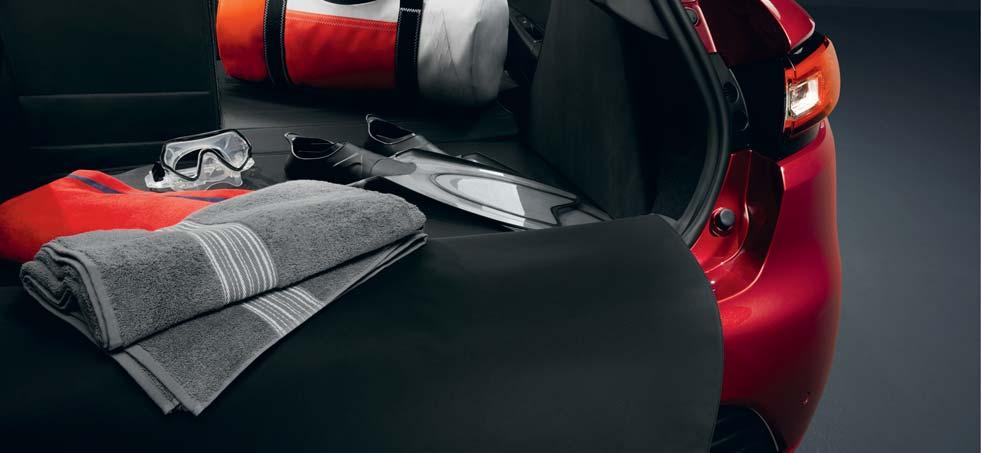 De bak beschermt de originele vloerbedekking en past perfect in de bagageruimte van uw auto. Hij is erg handig en makkelijk te plaatsen en schoon te maken door het flexibele materiaal.