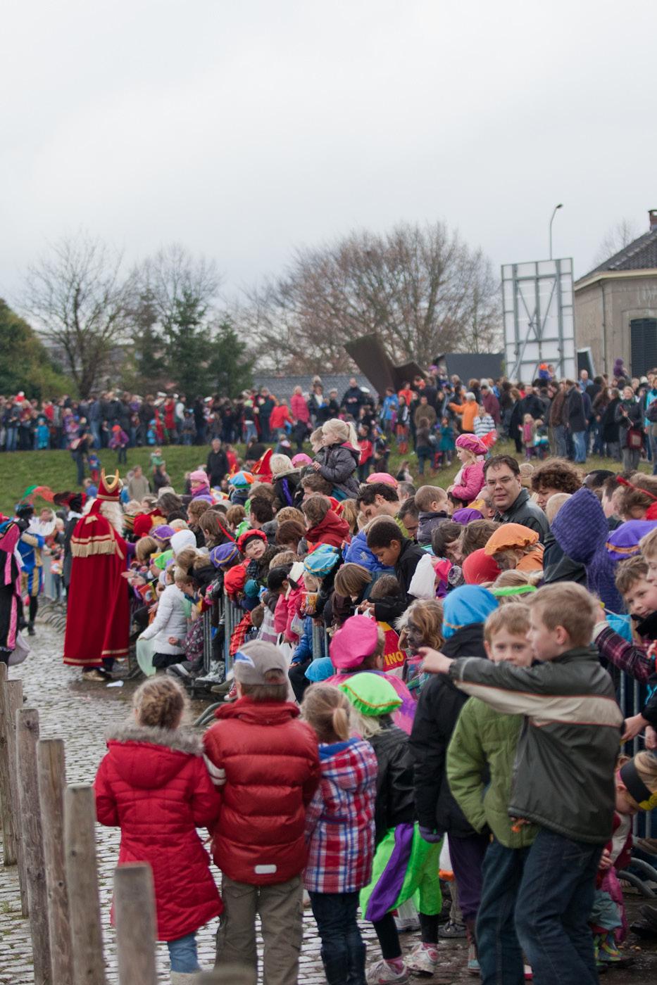 November 6 november Koopzondag 12 november Sinterklaas intocht Sinterklaas komt weer aan in