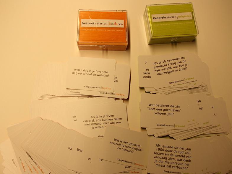 15 educatief materiaal Gespreksstarters stress en emoties / Gespreksstarters is een doosje met daarin 110 kaartjes.