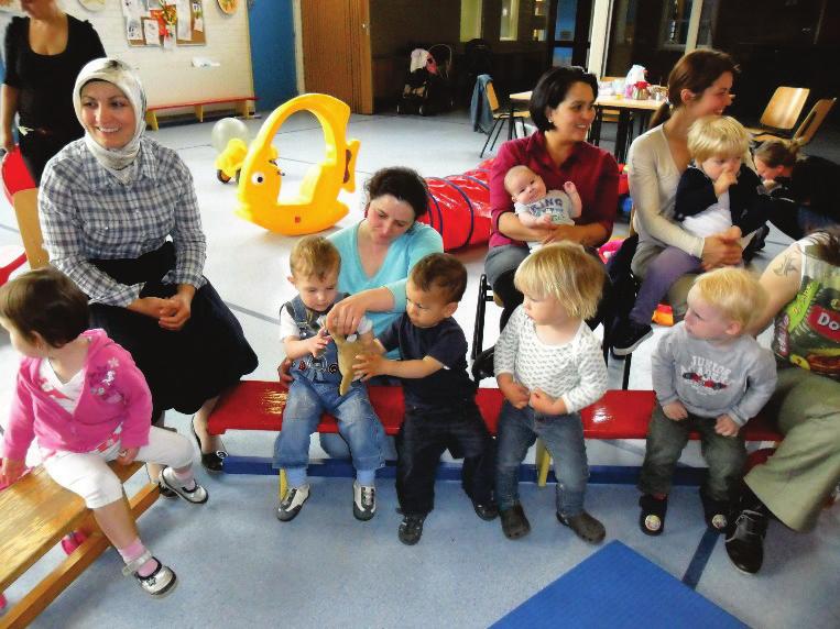 Ouderbeleid VVE Ouders doen mee met VVE! Van ouders en de voorschoolse voorziening en school wordt verwacht dat zij samenwerken om de kinderen zo goed mogelijk te ondersteunen.