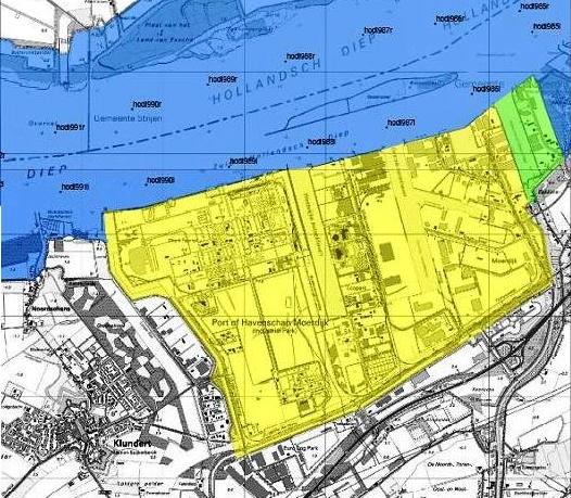 Figuur 2-3: Overzicht waterkeringen in plangebied (blauwe stippellijn) (bron: Keurkaart waterkeringen waterschap Brabantse Delta). 2.2 Watergangen Het industriegebied is aan het Hollands Diep gelegen, dat onder de Rijkswateren valt.