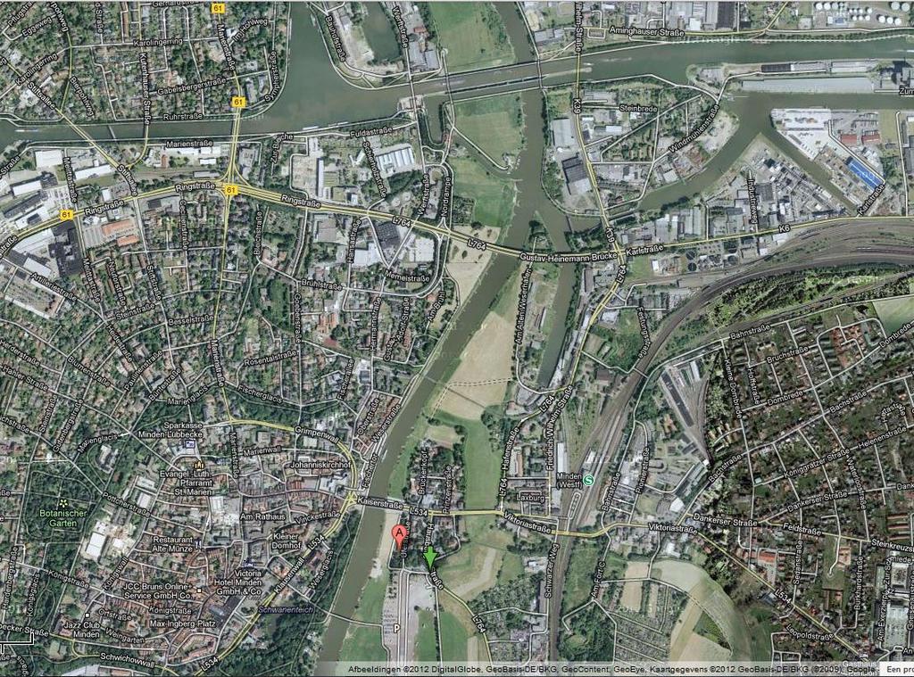 Minden A= camperplaats aan de rivier - centrum 800m [via voetgangersbrug] Camper 0,- sani 0,- water 1,-/120L - stroom 0,50/kWh [12x] - betalen bij TouristInfo: 10,- borg, ook water - *2012 Hele grote