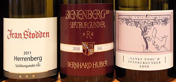 ****+ Recher Herrenberg Spätburgunder Grosses Gewächs 2011, Weingut Jean Stodden, Ahr Dit wijngoed bezit 8 ha wijngaarden en produceert per jaar 45.000 flessen.