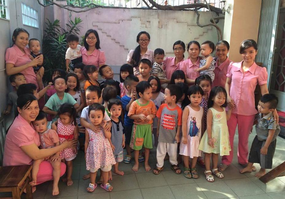 Thanh-Lan Kindergarten gesteund worden. Een nieuw initiatief in Noord-Thailand, Pai, werd met een bijdrage voor een Teacher training geholpen.