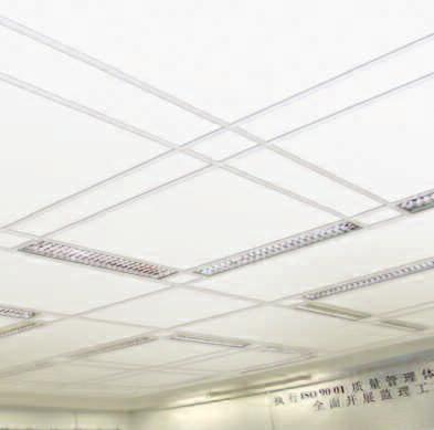 OPLEGSYSTE E M Oud opleggrid. Nieuw plafond. Techstyle Oplegpanelen gebruiken hetzelfde innovatieve paneel in de vorm van een Swing-Down voor een traditioneler verschijningsbeeld.