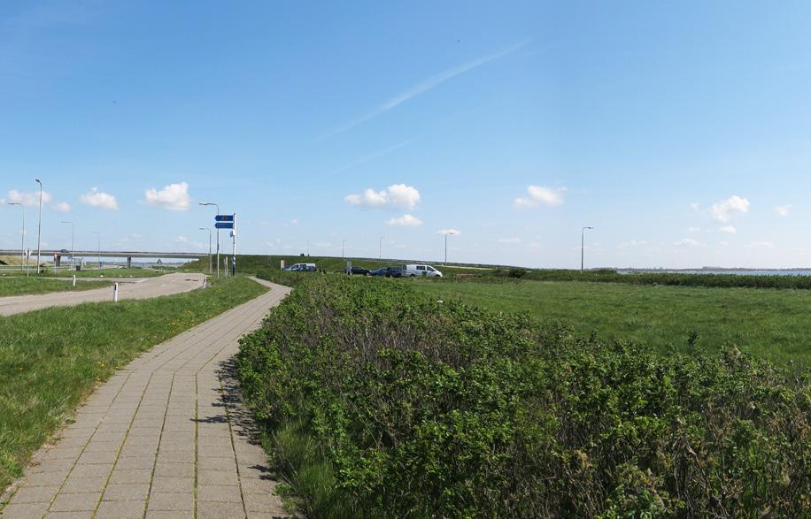 Het dorp Kornwerderzand Het nieuwe land Beschermd Gezicht Kornwerderzand is van belang als verdedigingsstelling uit de jaren 30 van de 20ste eeuw, waarbij de nieuwe opvattingen op het gebied van