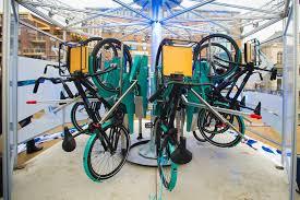 Fiets(deel)diensten ByCycle (e-fietsen voor scholieren) Slaat aan: 25% scholieren stapt over op de fiets, waarvan 60% electrisch). Bedrijfsleven komt nu zelf met proposities.