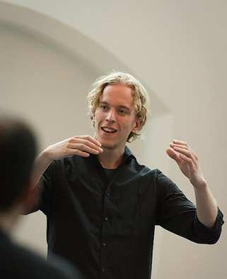 Jurriaan Poesse rondde zijn opleiding Docent Muziek af in 2016 aan het ArtEZ Conservatorium te Enschede met hoofdbijvak Klassiek Trombone.