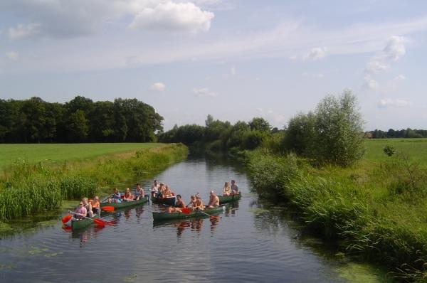 Planologische aspecten Onderzoeken: Kabels en leidingen Water en watertoets 10%