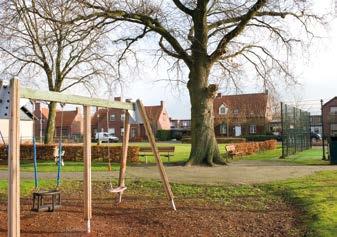 vergunningen. Maaszicht 25,5 m 3,6 Ons thuis in Lomm Lomm is een klein dorp dat aan de noordkant word begrensd door Arcen en aan de zuidkant door Velden.