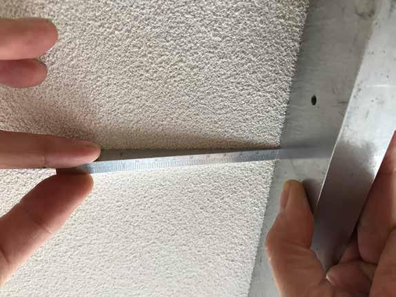 7. Oppervlaktebeoordelingscriteria 7.1 Criteria gelden voor glad afgewerkte en gestructureerde plafonds Vlakheid naadloze akoestische plafonds.