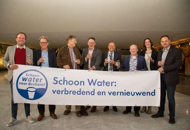 31 maart 2017 Schoon Water pakt door en verbreedt Komende vier jaar wordt er verder gewerkt aan de verbetering van de waterkwaliteit 2017 is het jaar waarin het succesvolle project Schoon Water voor