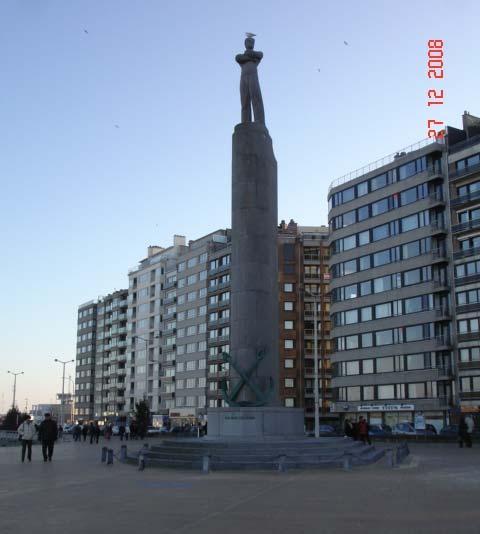 Monument voor de Zeelieden Pand La Tourelle Residentie Beau Site Vuurtoren Lange Nelle Vuurtoren uit 1947 (in dienst sinds 1949), in opvolging van twee voorgangers op die plaats, resp.