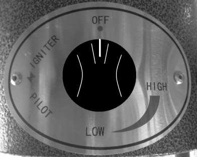 GEBRUIK 8 HET AANZETTEN VAN DE TERRASSTRALER Controleer of de bedieningsknop op OFF (uit) staat. Draai het ventiel op de gasfles helemaal open.