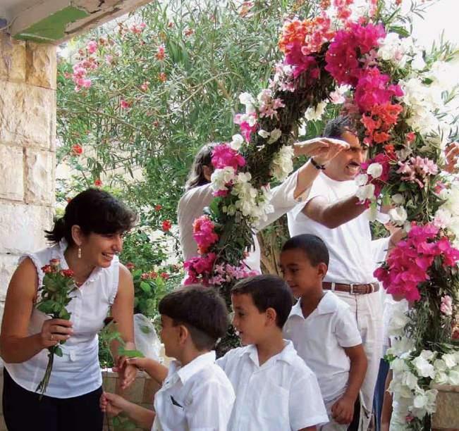 Feest in El Zeitoun israël Er waait een frisse wind in Tamrat el Zeitoun De eerste Arabische vrijeschool in Israël die bovendien openstaat voor alle kinderen, ongeacht hun achtergrond, heeft een