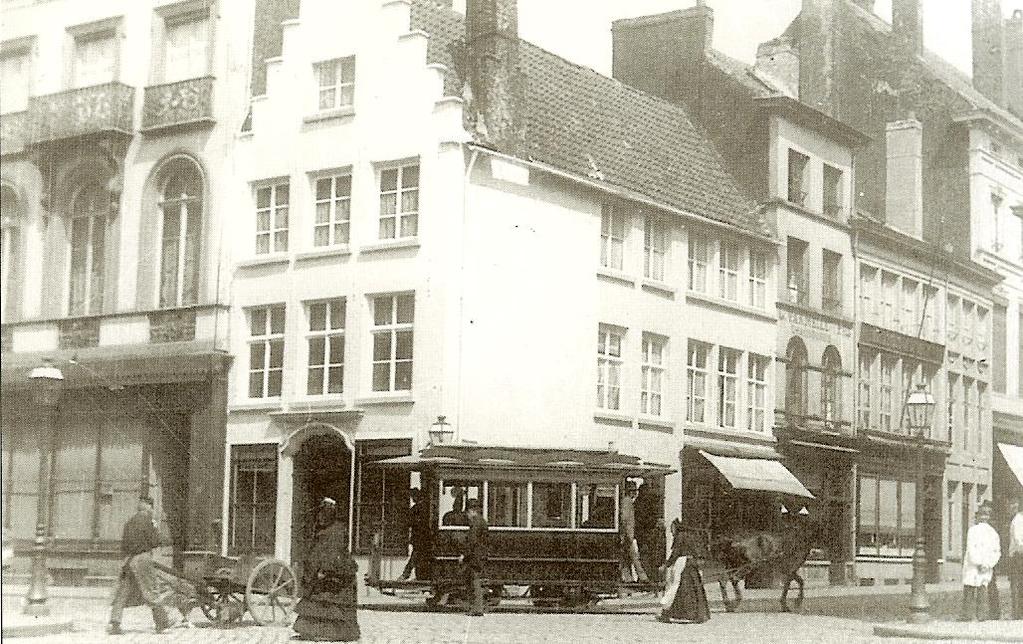 Nederkouter naar de Kortrijksepoortstraat.