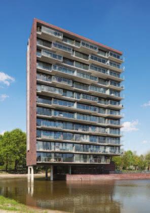 Parkvenster DE WATERTOREN STAAT MET EEN COMPACTE VOET IN HET PARKVENSTER PARKWONEN Op basis van het door wurck opgestelde Stedenbouwkundig PVE begint de herstructureringsloca e Parkweg Noord in