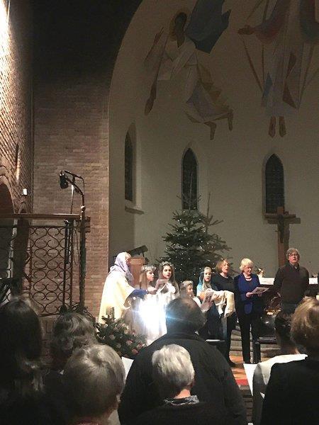 SAMENkerstZINGEN voor de stad Middelburg Hoe bijzonder was het om op 17 december jl. met de inwoners van de stad Middelburg samen te zingen ter voorbereiding op het Kerstfeest!