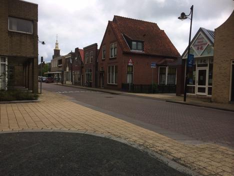 Foto van meetpunt 10: kruispunt in het centrum van Den Haag Ouders en vervoer Ongeveer twee keer zoveel ouders op de fiets, als ouders in de auto.