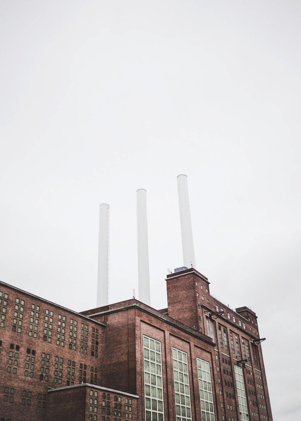 Brandveiligheid en de industrie Kenmerken en risico s Brand kan door verschillende oorzaken ontstaan, zoals brandstichting of rokende medewerkers die hun sigaret niet goed uitdrukken.