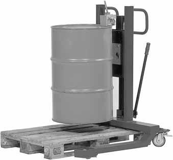 Veilig verplaatsen van 200 liter vaten Vatenkar voor het op een opvangbak plaatsen van vaten van 200 liter.