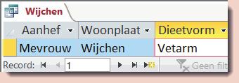 3 Voer de query uit en sla de query op onder de naam Leuth tussen 10 en 20. 4 Ga terug naar het queryontwerp.