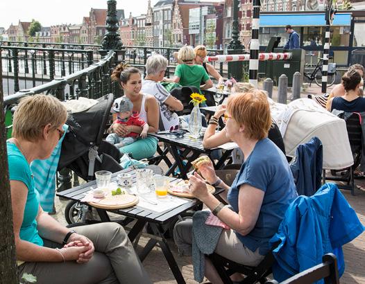 Spaarne66 in Haarlem Kleinere terrassen, meer omzet Hoeveel mensen zet je in op een vol terras? En hoeveel is dat per vierkante meter?