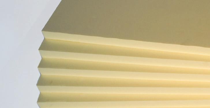 Kwaliteit Geëxtrudeerde polystyreenplaten worden permanent intern en extern gecontroleerd volgens DIN 18164. Duits conformiteitcertificaat, het Oostenrijkse Ö-normteken, KOMO-keur en ATG.
