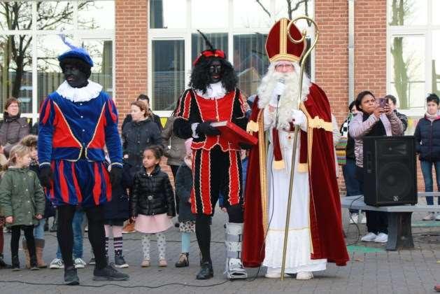 Sinterklaasfeest Op vrijdag 30 november verwelkomden wij Sinterklaas en zijn Zwarte Pieten aan onze school.