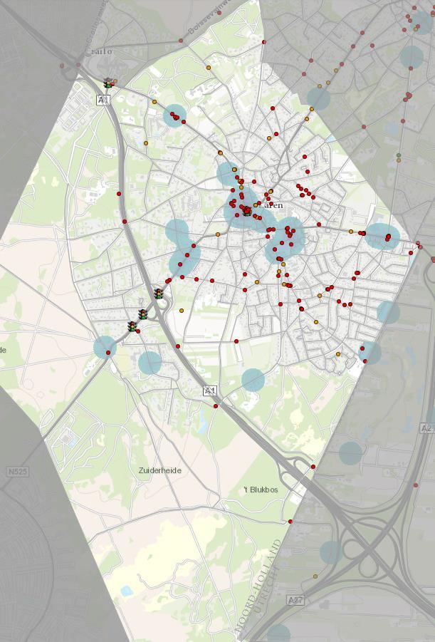 4. 4 V erkeersveiligheid Op het gebied van verkeersveiligheid zijn vaak de onoverzichtelijke verkeerssituaties op wegvakken, in bogen en op kruispunten benoemd door inwoners als knelpunten.