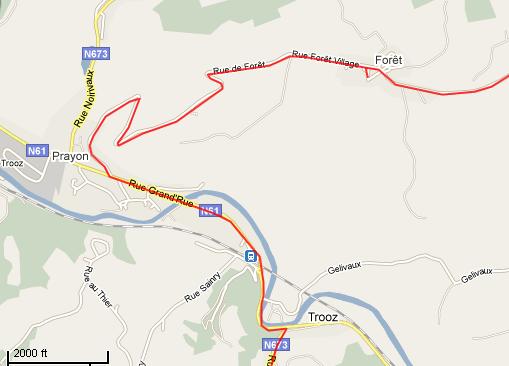 Km 121,7 Rotonde: Hier Chaudfontaine aanhouden. Na 1 km rechtaf naar Forêt. Beklimming van de cote de Forêt.