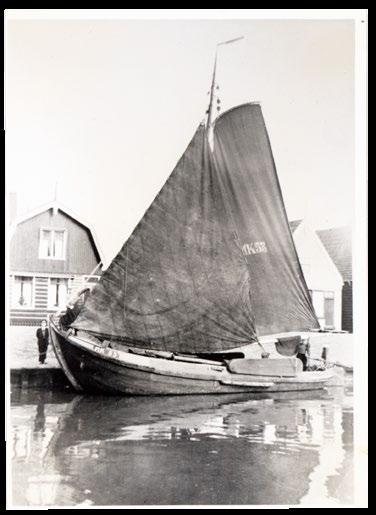 Cultuurhistorische IJsselmeerbiografie Noord-Holland Voorbeelden 31 cultuurhistorische waarde van dit soort schepen en neemt zij ze als varend monument op in het Register Varend Erfgoed Nederland.