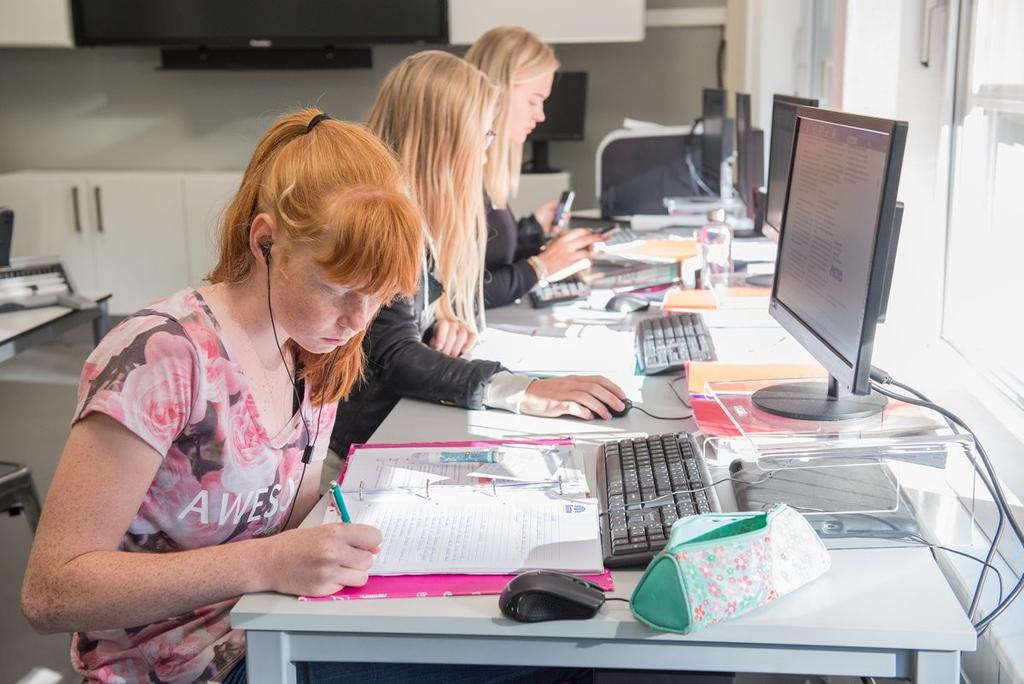 Speerpunt 2: Veelzijdige vorming We willen ons onderwijs zo vernieuwen, dat onze leerlingen met het oog op hun toekomst een veelzijdige vorming krijgen.