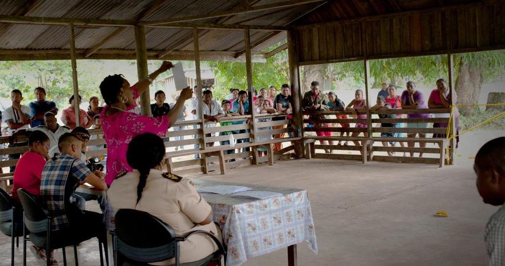 overheid werd doorgedrukt. Daardoor groeiden de ontevredenheid en de spanningen in West Suriname.