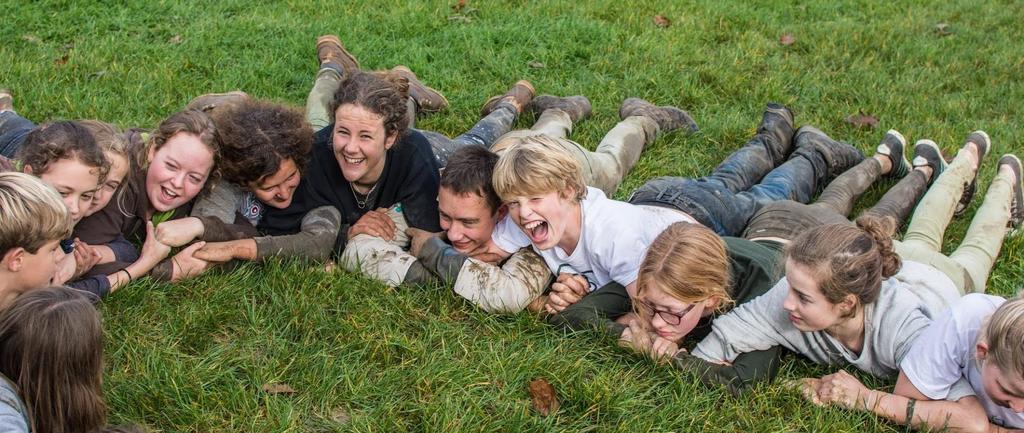 Editoraaltje Beste ouders, leden en sympathisanten De laatste volledige maand wordt al weer ingezet met deze klip klap. Daarom zullen we onze deze maand niet eens 100 % maar 500 % inzetten!