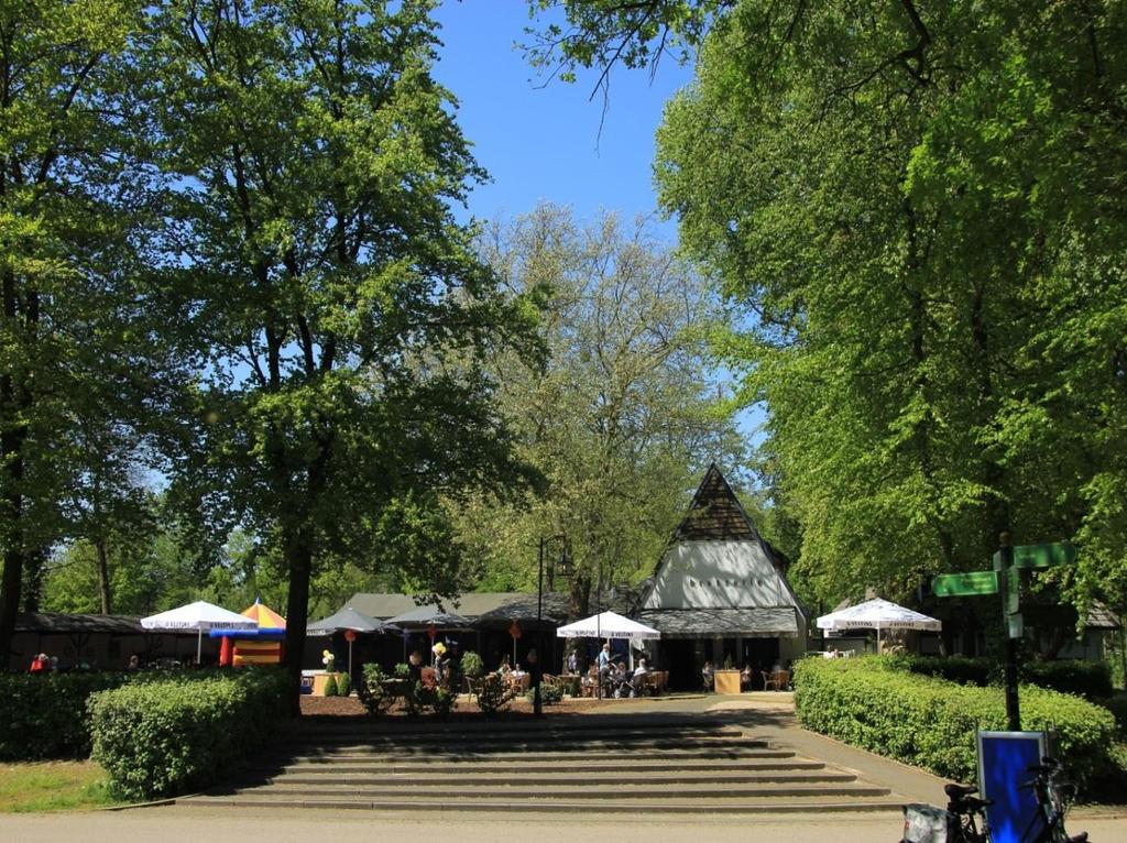 Foto boven: Brasserie Schuttershuüske