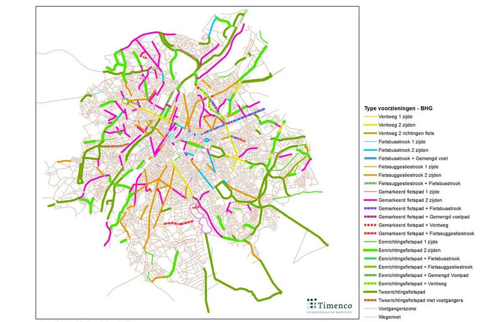 Voor de infrastructuur op de grote assen werd er een mix van inrichtingen uitgevoerd, gaande van een eenvoudige lijn tot een volledig afgescheiden fietspad, soms in twee richtingen, of een gemarkeerd