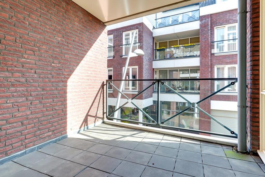 Aan de achterzijde van het appartement heb je een fijn