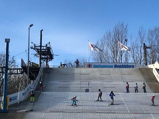 De snelste teams konden zich plaatsen voor de landelijke finale op 7 april 2018 in SnowWorld Zoetermeer.