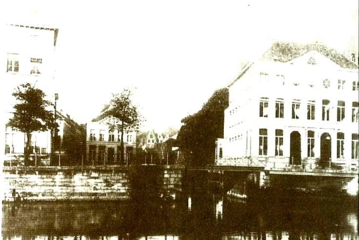 De Oordeelbrug, Houtlei lag op zijn