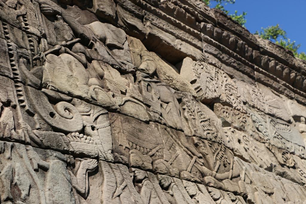 Deze fantastische en toch onbekende site wordt beschouwd als een van de meest complexe archeologische bouwwerken uit het Angkor-rijk.