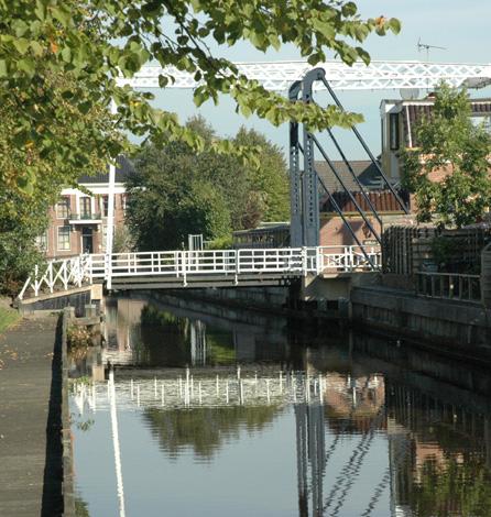 Hoe kan ik meedoen? W ilt u deelnemen aan SunBrouck, stuur dan een getekende ledenovereenkomst naar: Energiecoöperatie SunBrouck U.A.