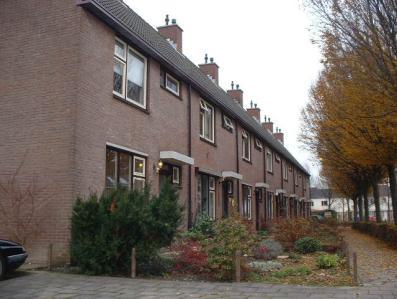 11. HOFLAND (MONTFOORT) Hofland is een grote wijk in Montfoort met veel voorzieningen.