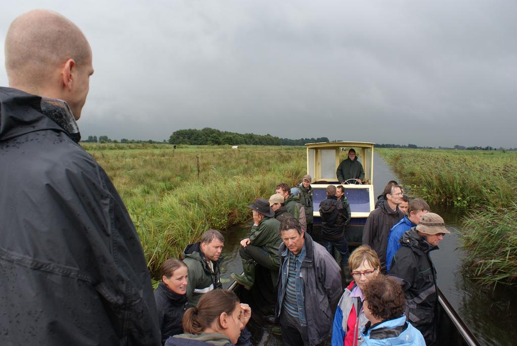 Dotterbloemhooilanden Verslag veldwerkplaats ---Laagveen en zeeklei Woerdense Verlaat, 26 augustus 2010 Inleiders: Bas van de Riet (Landschap Noord-Hollands) Martijn van Schie (Natuurmonumenten) Bij