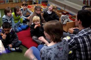 4. Afspraken Wanneer een school met een schoolbibliotheek begint zullen er afspraken gemaakt moeten worden, met: de leerlingen de leerkrachten de ouders Denk bij het maken van afspraken aan het