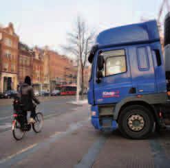 Zowel het aantal laad- en losplaatsen (in relatie tot beperkte ruimte) als het gebruik ervan (in relatie tot de parkeerdrukte) ligt maatschappelijk en politiek gevoelig.