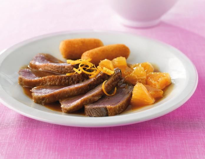 Tijdelijk in assortiment Eendenfilet in sinaasappelsaus Pure eendenfilet, mooi rosé gebakken in