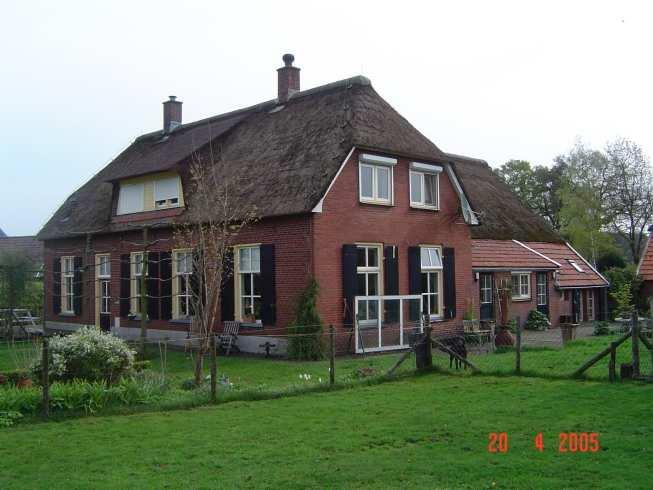 Boerderijnummer 2.4.050 Erfnaam Rensink Oudste vermelding 1379 Huidig adres Stationsweg 8 Historie boerderij Overstichtse en Overijsselse leenprotocollen.