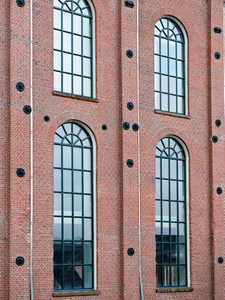 [ Gebouw de Zeeland Bergen op Zoom, Architectenbureau Prent en Mies Architectuur] 4 biedt u met Methermo Classic een grote mate van ontwerpvrijheid.